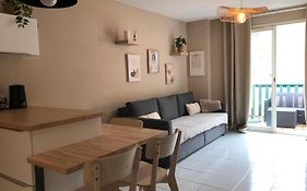 Appart 34 M2 - 300M De La Plage - 4 Pers - Piscine - Parking Prive